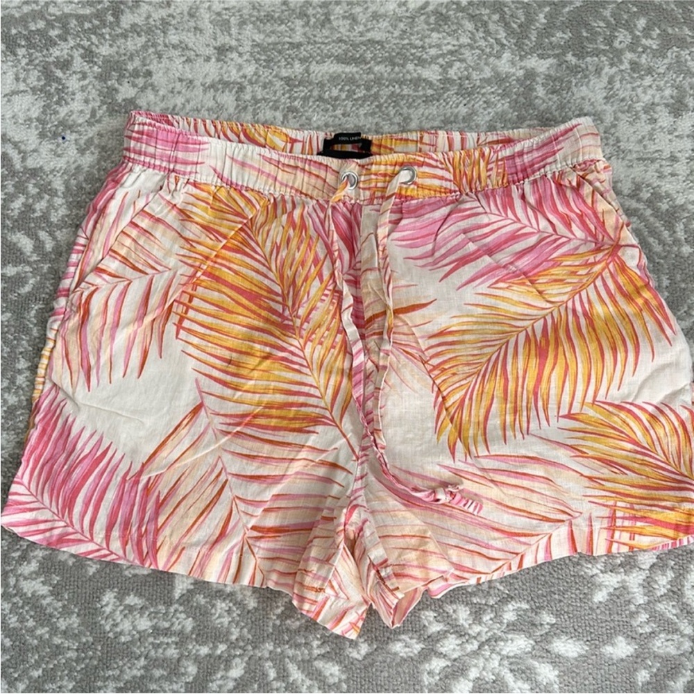 Tahari 100% linen Pink and Orange Palm Print Women's Cargo Shorts